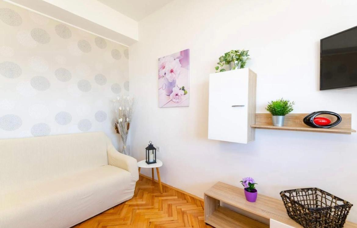 Apartments Tatjana Цриквеница Экстерьер фото