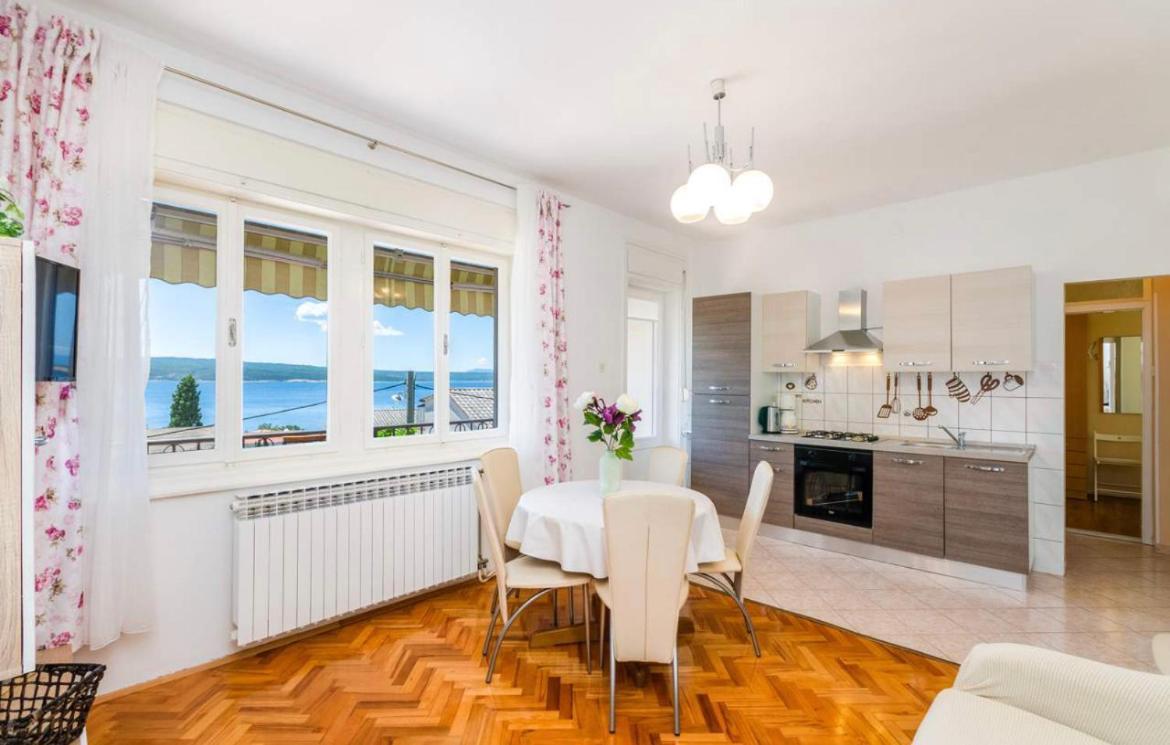 Apartments Tatjana Цриквеница Экстерьер фото